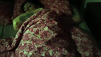 Italian milf Tommyacanaglia squirts in solo video