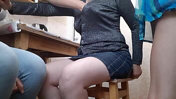 Real amateur couple enjoys cunilingus and masturbation in the kitchen - Ikasmoks