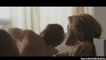Celebrity sex: Amber's hot solo session with a guy in bed