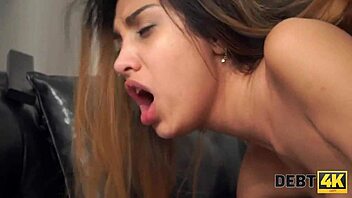 HD video of rough sex and tattooed beauty Roxy Lips in action