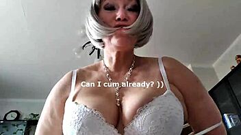 Aimeeparadise stars in this steamy video featuring a mature wife who loves to suck and ride