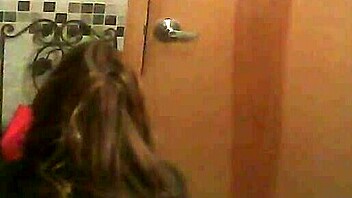 Hidden camera captures juicy booty in action