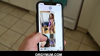 Perv mom Carmen Valetina gives her stepson a blowjob in HD