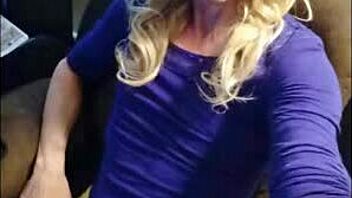 Petite crossdresser puts on a show in public