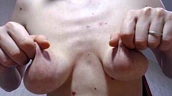 Bouncing boobs and pussy fingering in a hot solo show