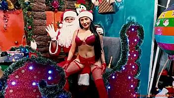 FelizNavidad shows off her sexy ass on the streets