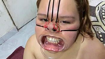 Amateur BBW slave gets tied up and cums on face