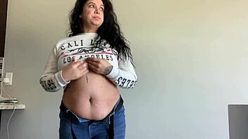 Belly worship and weight gain in BBW video