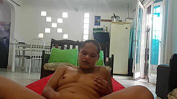 Amateur Latina prostitute gets paid for video call