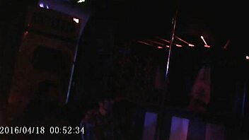 Noche babe Shantal gets wild at nightclub