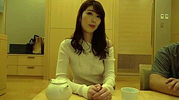 Amateur Asian wife gets creampied in full HD