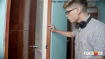 Amateur step-sister gets her tight asshole stretched by stepson