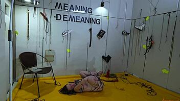 Bizarre dialogues about perversion and time: A BDSM domination and assfucking experience