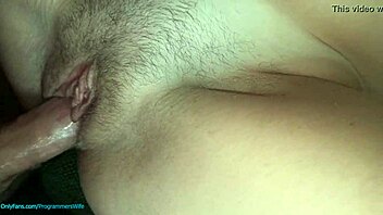Teenage girl's wet pussy gets creampied in close-up shot