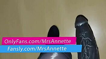 Extreme pegging and fisting with a virgin amateur in HD video