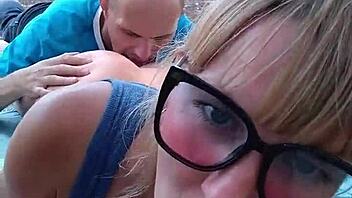 Amateur teen gets her ass worshipped and licked by her boyfriend in public