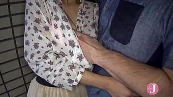 Mommy Maki Motokawa gives her first ever blowjob in HD video