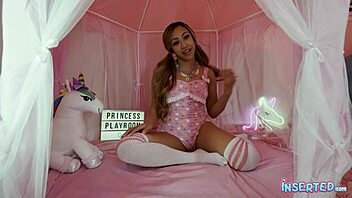 Small tits and shaved pussy get the ultimate pleasure from insertion