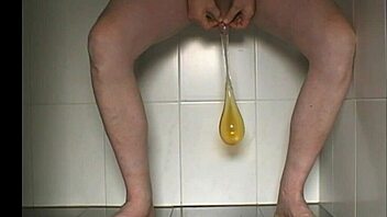 Pissing and kinky watersports: A gay pissing adventure