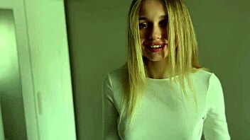 Athletic babe Allinika gets dominated in doggystyle