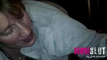 Real amateur mom sucks cock like a pro