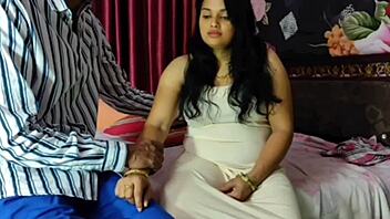 Mamma ki chudai with spicy panjabi girlfriend
