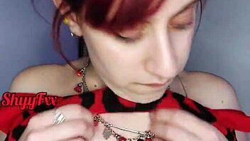Amateur redhead Shyyfxx shows off her natural tits and big ass in HD video