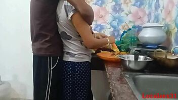 Amateur Indian couple has hardcore sex in the dining room