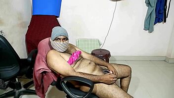 Uncut sex with legs up and pepluri on display