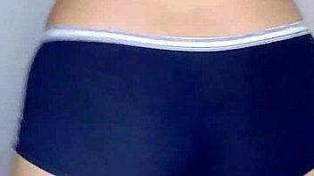 Venezuelan hotwife gets naked with her lover