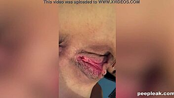 Amateur girl masturbates with big pussylips