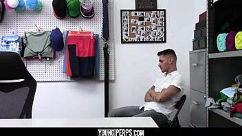 Gay bodybuilder jj knight pounds young punk in HD video