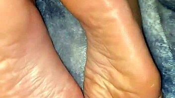 Hidden Latina slut gets her feet covered in cum