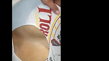 Mecos and Tetas share a big load