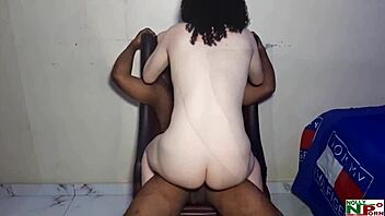 African amateur Nolly porns a white diamond's big asshole closeup
