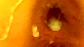 Leche en poto: Latina babe gets creampied
