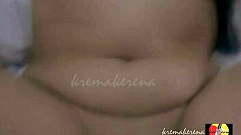 Isteri berlekuk dipukul ramai lelaki dalam motel cuckold