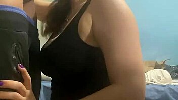 Amateurs Latina MILF gives blowjob in interracial party