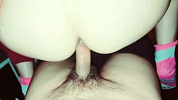 Chatting about filling my Venezuelan neighbor's tight butt with cum, she's wild! 😈