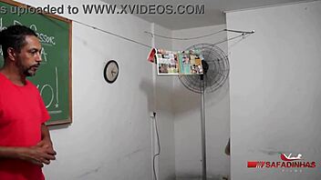 Sacanagem! Professor Badaro Rubens Rocks Escolinha!