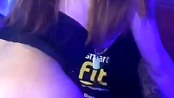 i move her thong and we end up fuckin