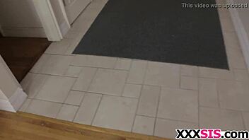 דופק אחות חורגת חמודה אנג'ל סמול 18+ חזק בהומאייד קשוח