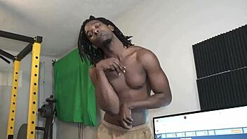 Sucking and worshiping black soles: A fetishistic encounter with Gawslee on Instagram