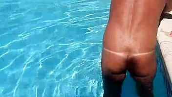 European twerker indulges in solo anal play