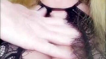 i fuked my big tits wit dildo in blue lingrie on fone