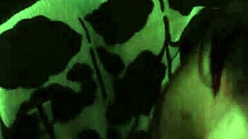 Kendra ne more nehati sesati moj kurac