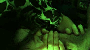 Kendra ne more nehati sesati moj kurac