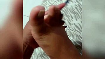 suzy furacao showing her ebony feet on a brazilian webcam video call