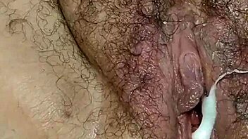 Hairy and horny mature Latina gets a homemade fisting orgasm