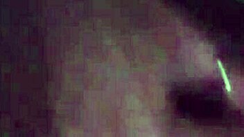 bateu o tesao dentro do carro paramos na rua deserta para transar